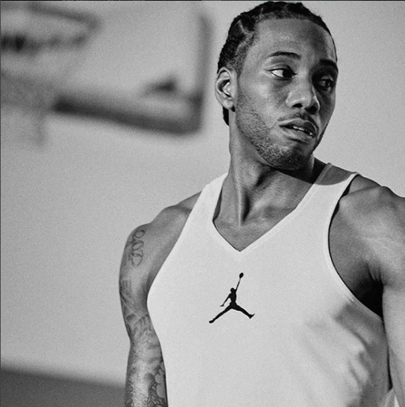 英超争议判罚：布莱顿进球犯不犯规？（英超判罚引热议：布莱顿进球是否犯规？）