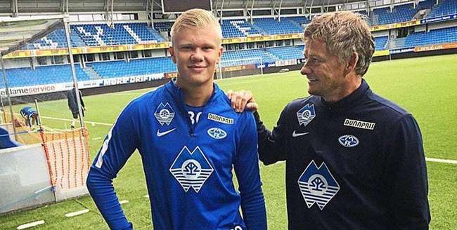 曼联欧联杯小组赛胜负形势分析（曼联欧联杯小组赛胜负格局解析）