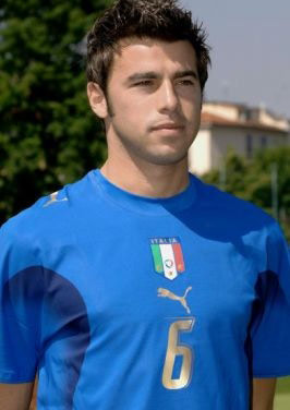 美记：雄鹿坚称不会交易字母哥，但联盟其他球队置之不理（美媒：雄鹿重申不交易字母哥，联盟诸队并不买账）