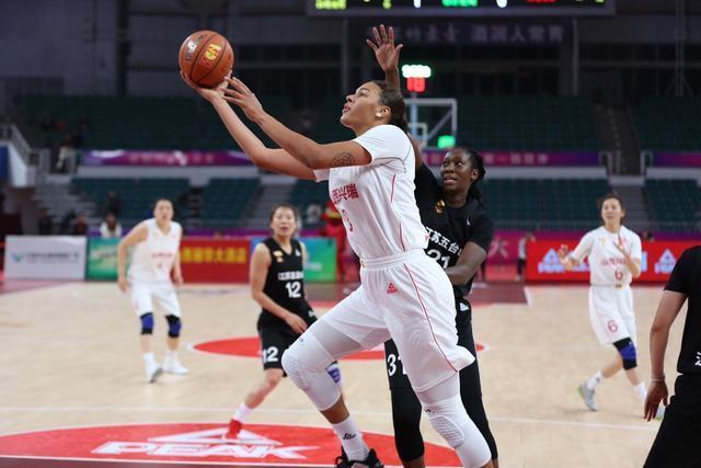 埃贝尔：我们认为穆西亚拉在明年1月份能百分之百投入比赛（埃贝尔：预计穆西亚拉明年一月将完全投入比赛）