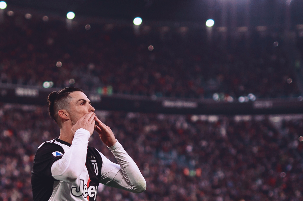 弗拉格：打控卫的经历绝对有助于我的成长，我学会了领导球队（弗拉格：控卫经历极大促进了我的成长，也让我学会带队）